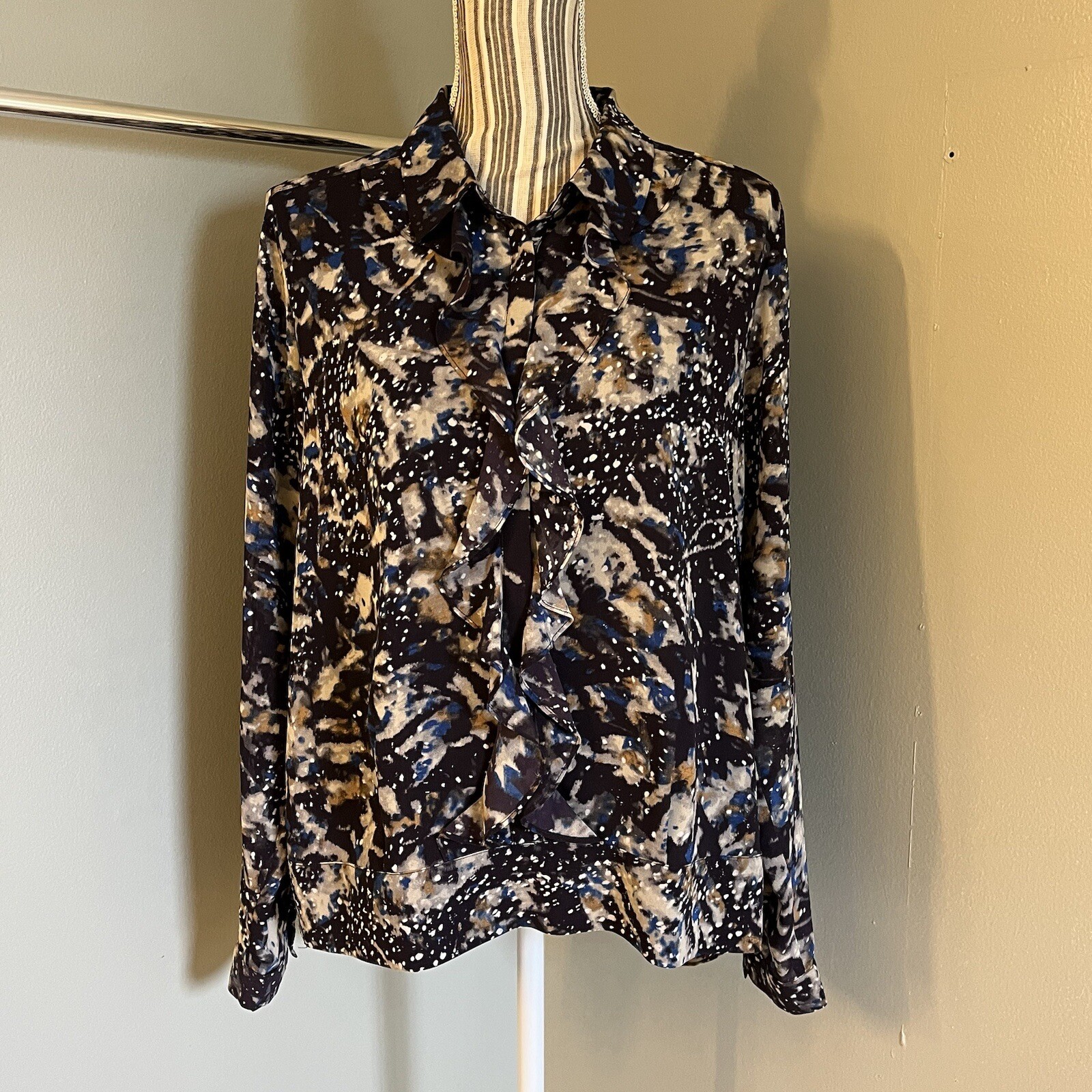 Cabi Starry Night Ruffle Button Front Chiffon Long Sleeve Blouse 3066 Size M