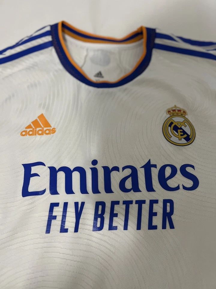 ADIDAS REAL MADRID LONG SLEEVE MATCH AUTHENTIC HOME JERSEY 21/22 SIZE L - Image 2 of 4