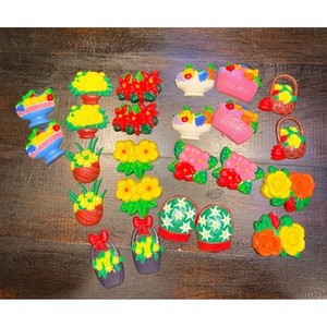 24 Vintage Plastic Refrigerator Magnets Floral Fruit Basket Kitsch 80s 90s