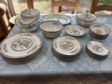 Title: Wedgwood Kutani Crane Bone China Dinner Service - 38 Piece Set In VGC