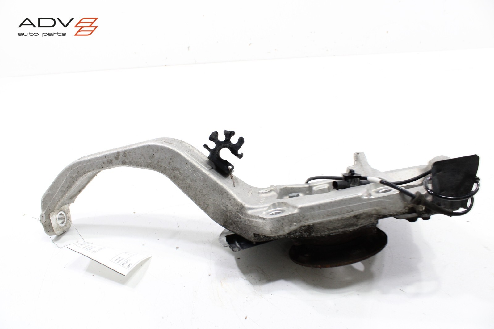 2017 - 2020 MASERATI LEVANTE FRONT RIGHT PASSENGER SIDE SPINDLE KNUCKLE HUB OEM