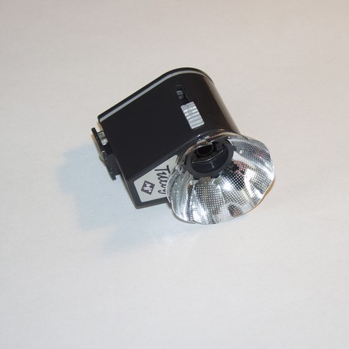 AGFA TULLY small flash unit for SINGLE USE PF1 type bulbs made in GERMANY - Afbeelding 1 van 3