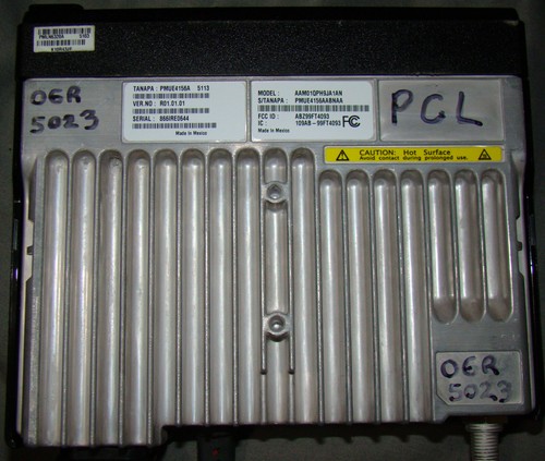 Motorola CM300D AAM01QPH9JA1AN UHF 403-47 MHz 99ch 40W Digital Radio w/Pwr Sply - Zdjęcie 3 z 11