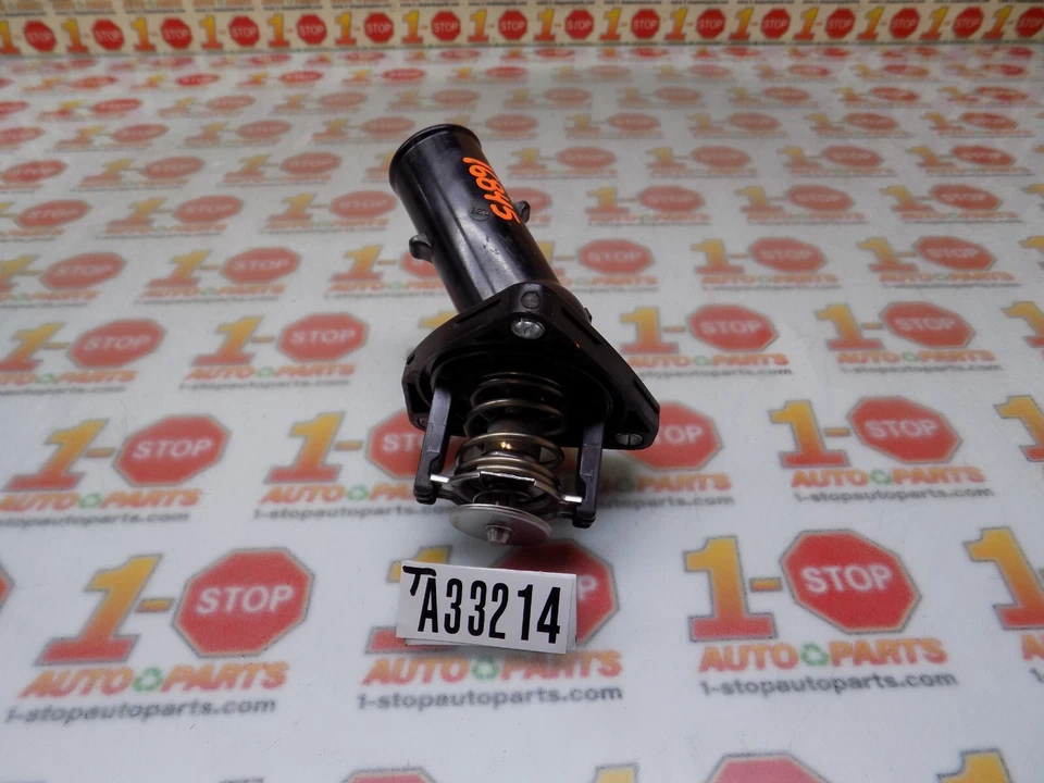 Toyota Tacoma 2005-2015 4,0 L termostato de entrada de agua 16031-0P010 OEM Foto 4 de 4