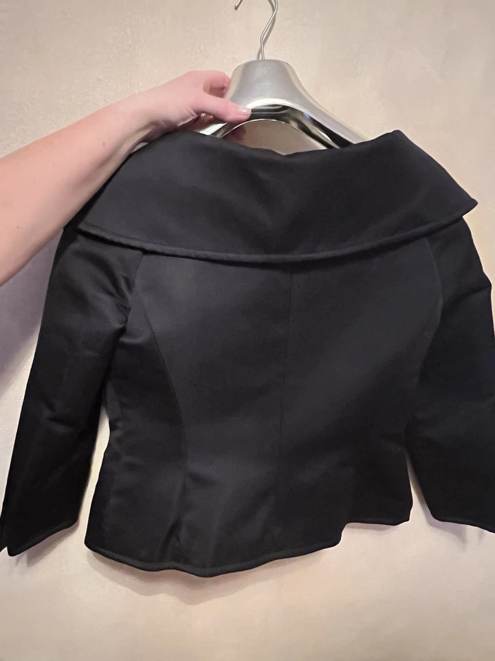 Ellen Tracy Women’s Black Jacket Size 8 Long Sleeve 4 Bottoms 2 Pockets NWT - Image 3 of 3