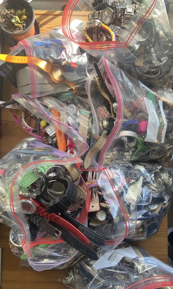 Mystery Watch Box - Women’s Watch with New Battery - Mystery Box 1 Women’s Watch - Image 3 of 4