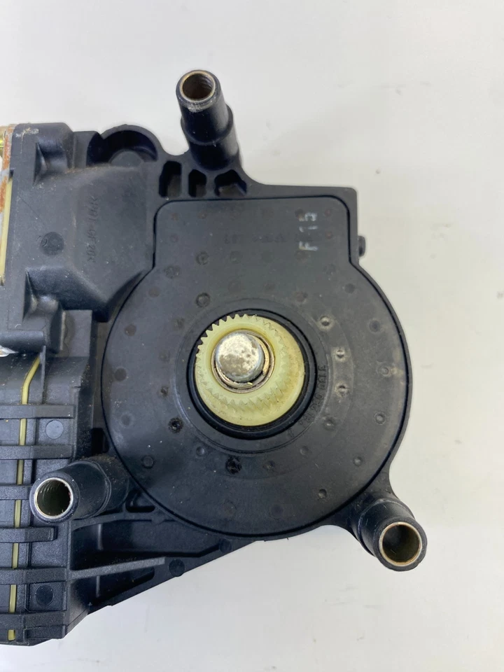 Audi A6 Quattro 1998-2001 puerta delantera derecha motor ventana eléctrica 4B0959802D OEM Foto 4 de 4