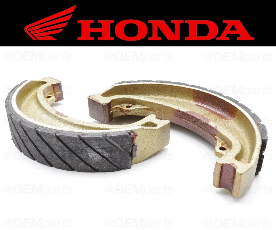 Conjunto de (2) sapatas de freio dianteiras ranhuradas a água Honda #45120-430-000 (veja ajuste. Gráfico) - Imagem 3 de 4