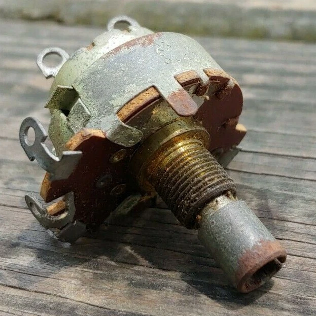 POTENCIÓMETRO CONTROL VOLUMEN AHORRO EJE ORIGINAL NUEVO PHILCO 45-5024 o 45-5026 Foto 4 de 4