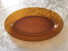 PLAT OVALE  COULEUR AMBRE VERRE TREMPE ARCOPAL FRANCE VINTAGE ANNEES 1960