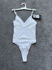 Maidenform Women's Shapewear Seamless Lace Bodysuit with Light Shaping Medium