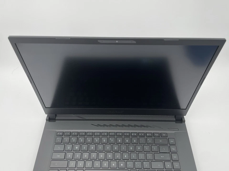 Gigabyte Aorus 15, i7-13700H, RTX 4070, 16GB RAM, 1TB Gen4 SSD, 165HZ, Win 11 Foto 3 de 4