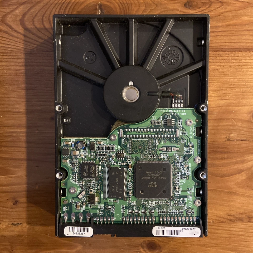 Maxtor DiamondMax Plus 9 80GB ATA/133 7200 RPM IDE - Image 2 of 2