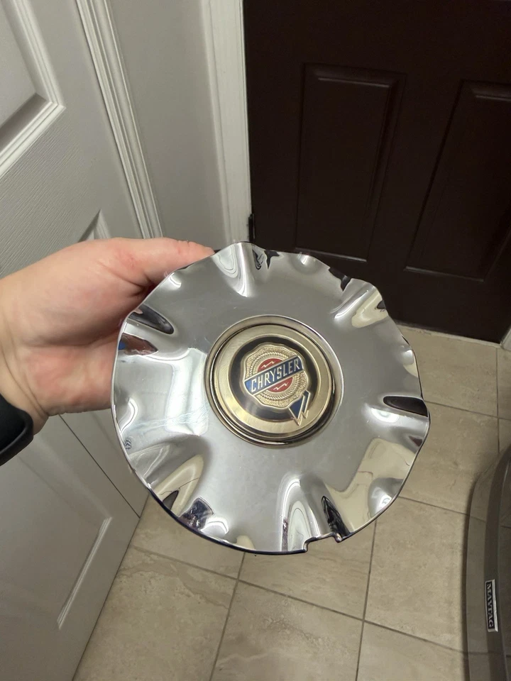Tapacubos centrales cromados Chrysler Sebring 2001-2003 04782269AC OEM cromo NiCE Foto 2 de 4