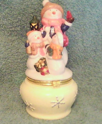 Trio of Snowmen Hinged Trinket Box 5'' Tall Christmas Gift Box Ceramic nos