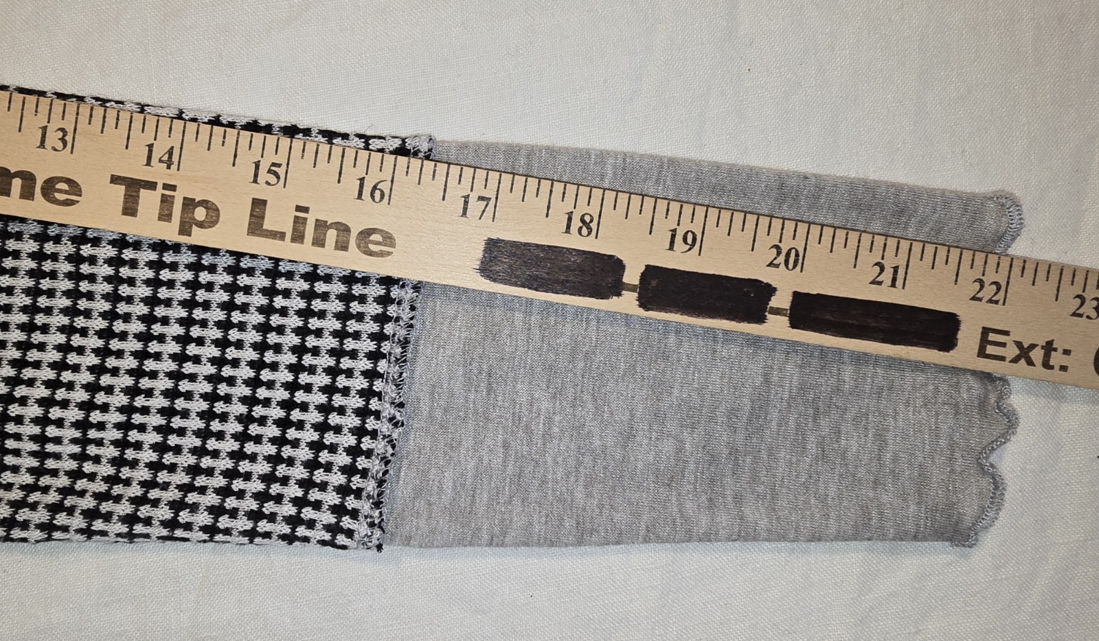 Sugarfox Womens Lightweight Long Sleeve Gray Patchwork Top Pullover Sz S