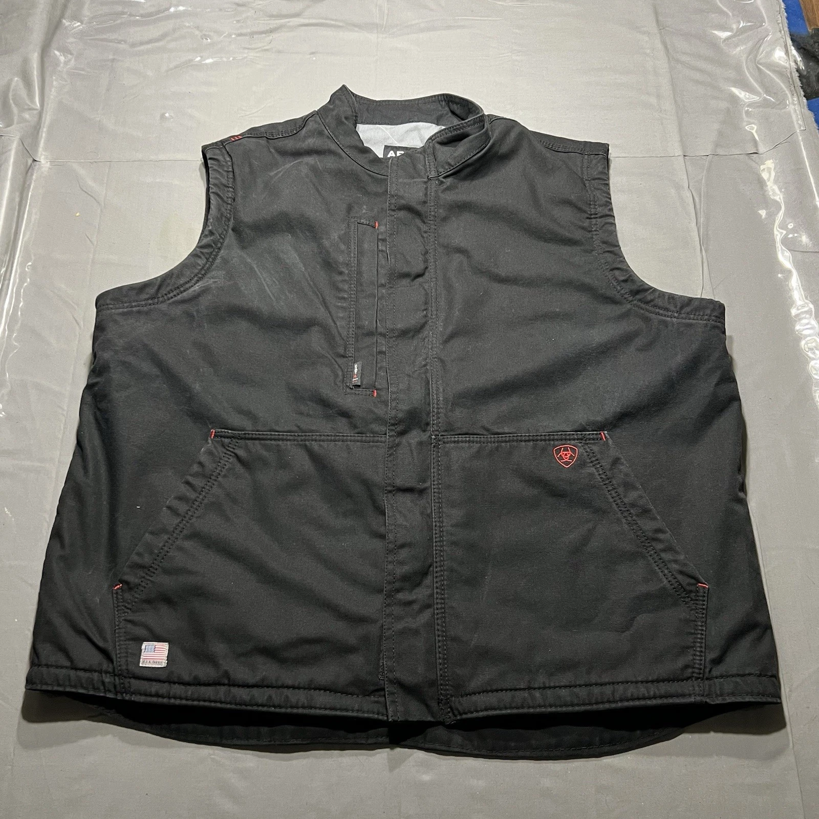 Ariat FR Cat 4 Black Insulated Vest Size XXL Flame Resistant Full Zip Workwear
Opens in a new window