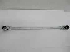 Cornwell CRW1719MLFB, 17x19mm Box End Flex Reversible Ratcheting Wrench, Spline