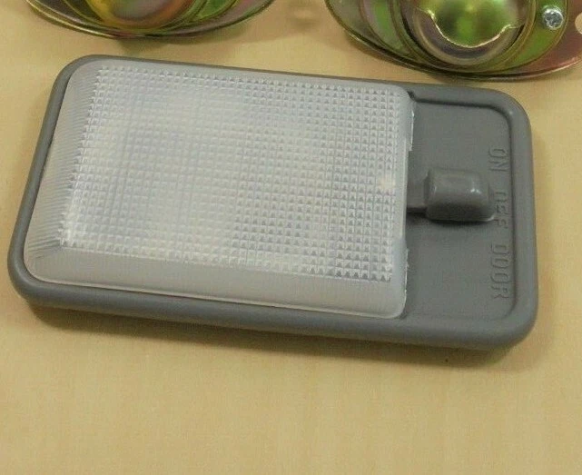 FOR TOYOTA UNIVERSAL CELICA TA22 TA23 RA23 TA28 COROLLA AE86 INTERIOR DOME LIGHT Foto 2 de 4