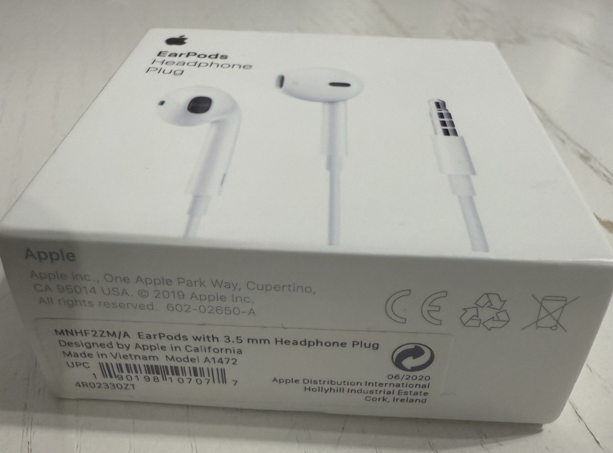 Original Apple EarPods with Headphone Plug White MNHF2ZM/A