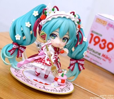 Vocaloid - Hatsune Miku - Nendoroid (#1939) - 15th Anniversary Ver