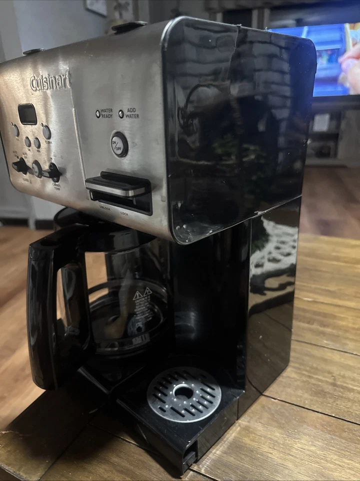 Coffee Maker Cuisineart Hot Water for Tea Combo CHW-12 Filter Style With Warmer - Image 3 of 4