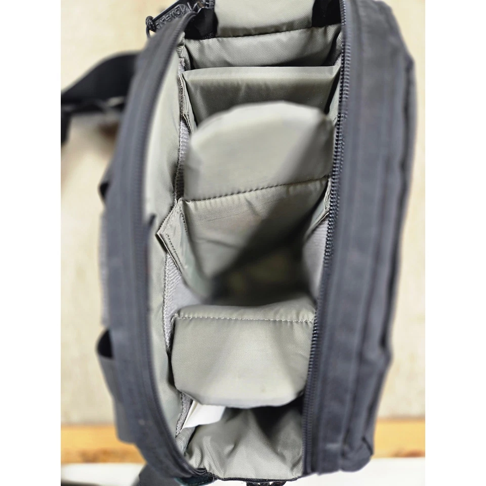 Lowepro Photo Runner Waist Bag Camera Bag Green Black Padded Organizer - Image 3 of 4