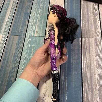 Muñeca Ever After High- Raven Queen em segunda mão durante 8 EUR