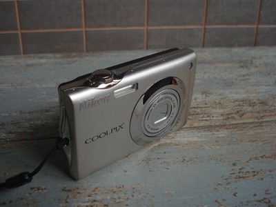 Nikon Coolpix S4000 Digital Camera - 12MP - Tested & Working - No Battery