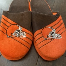 NFL Men's Cleveland Browns Logo Slippers - Size 13-14