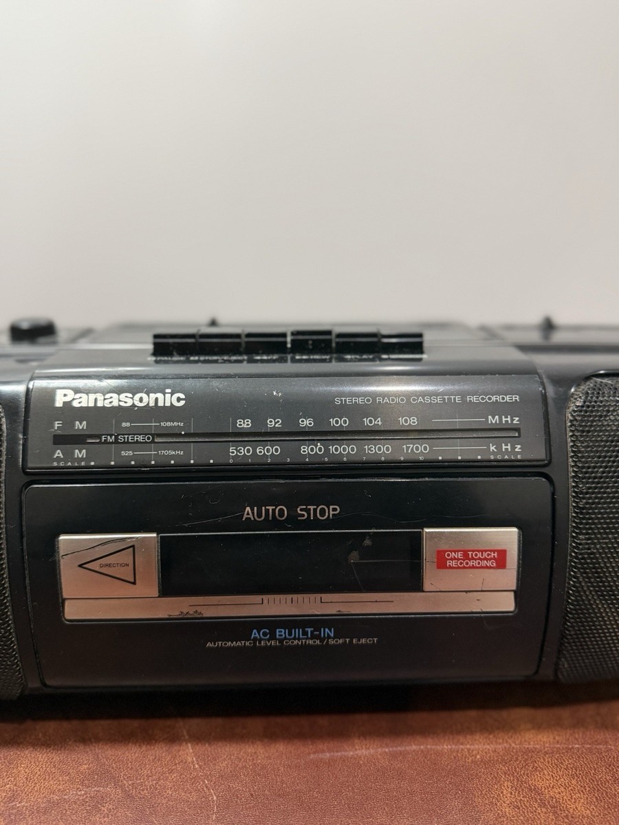 Panasonic RX-FS400 FM AM Radio Stereo Cassette Recorder READ