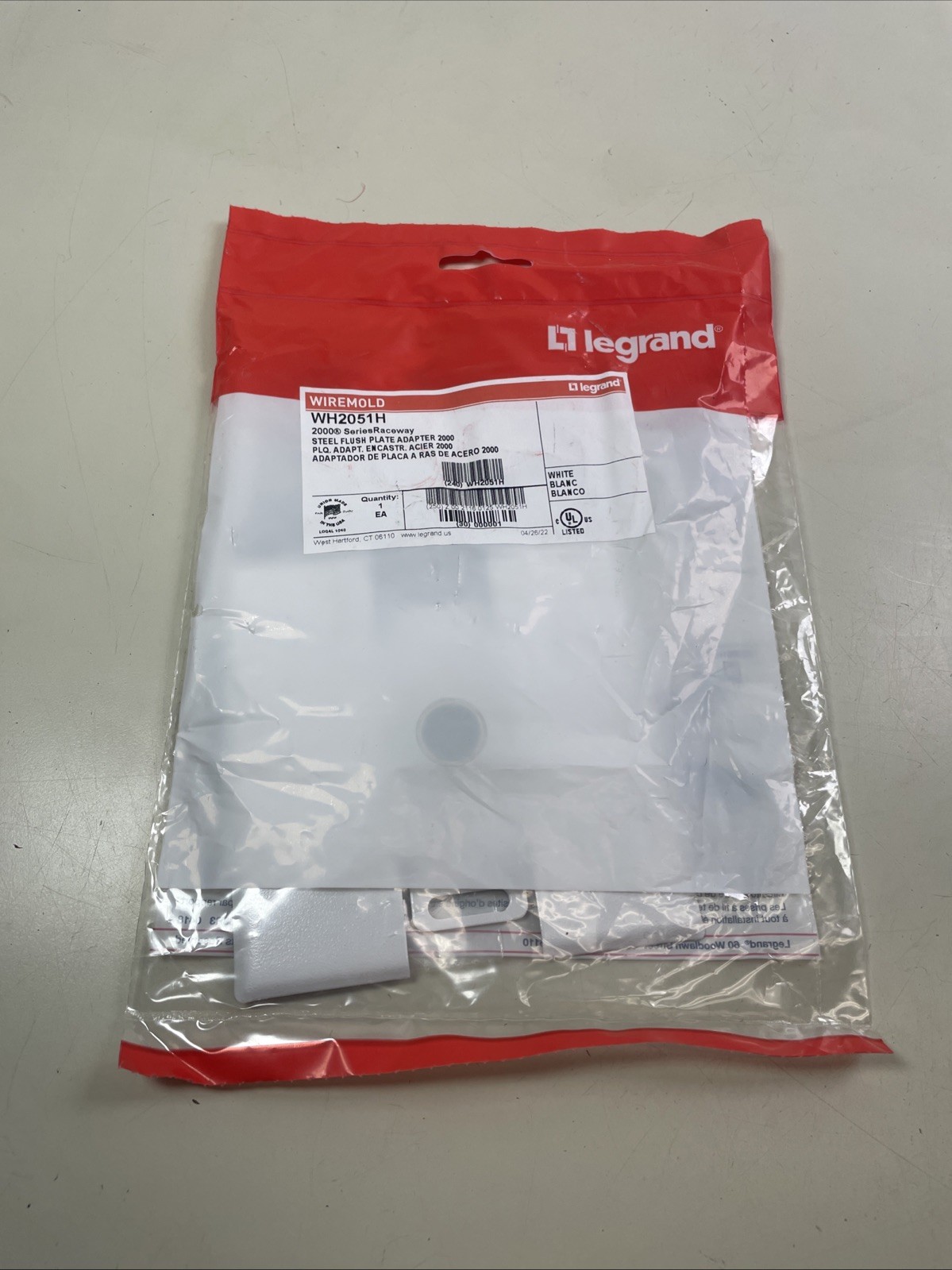 Legrand Wiremold WH2051H Plugmold 2000 Raceway Flush Plate Adapter in White