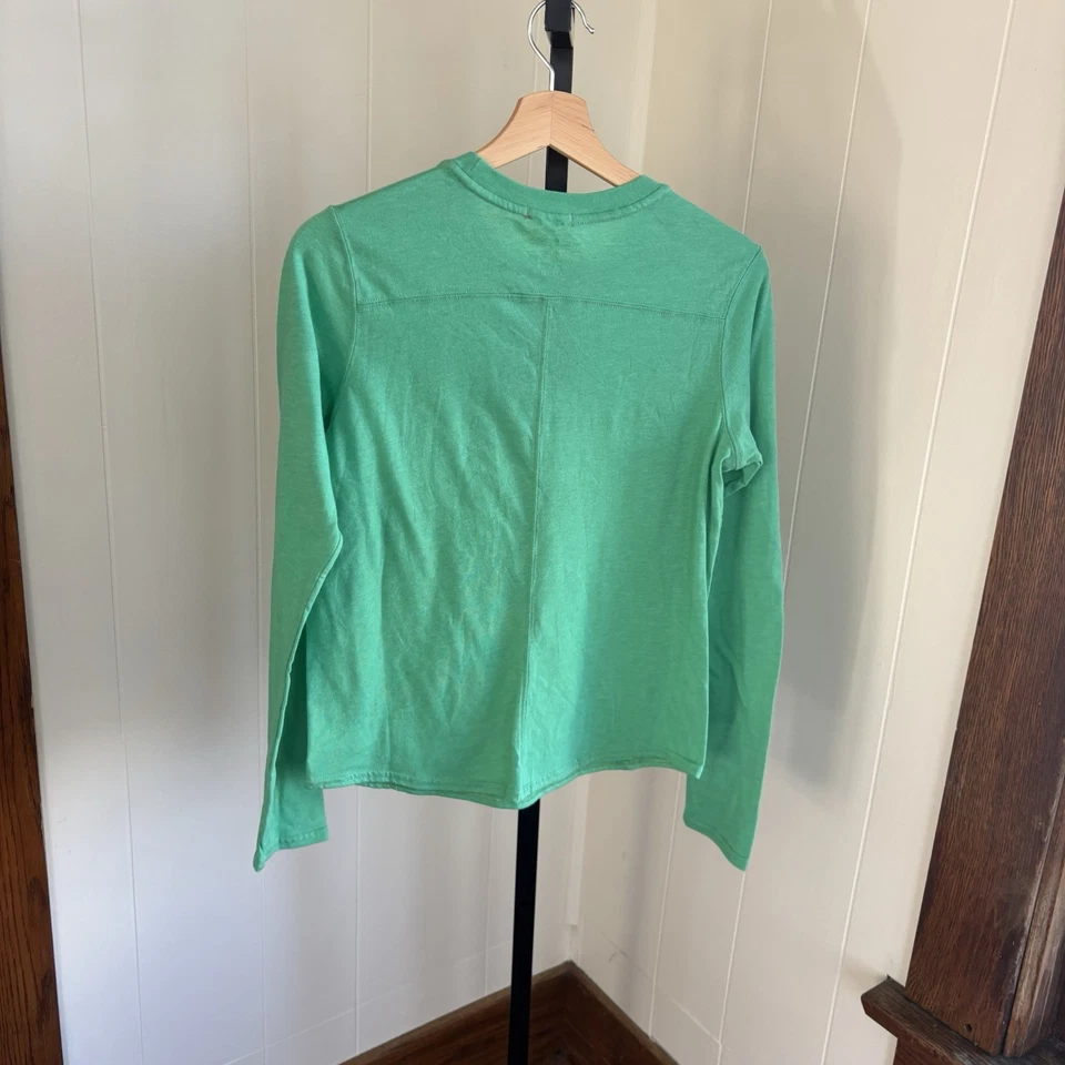 Brooks 女式 S 绿色表演“Snow What Fun”跑步长袖 T 恤全新带标签 — 第 4/4 张图片