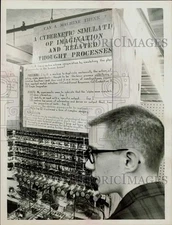 1963 Press Photo Richard Williams with his project at Observer Science Fair