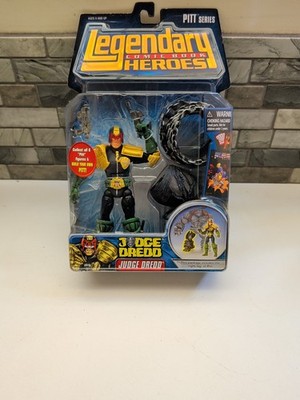 Legendary Comic Book Heros Judge Dredd Action Figure With BAF Pitt Right Leg New