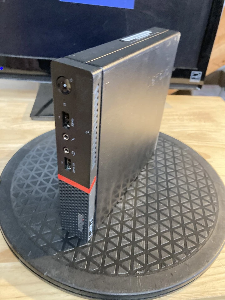 Lenovo Thinkcentre M715Q Tiny AMD Pro A6-8570E 3.0GHz 8GB 128GB SSD W11P Foto 3 de 4