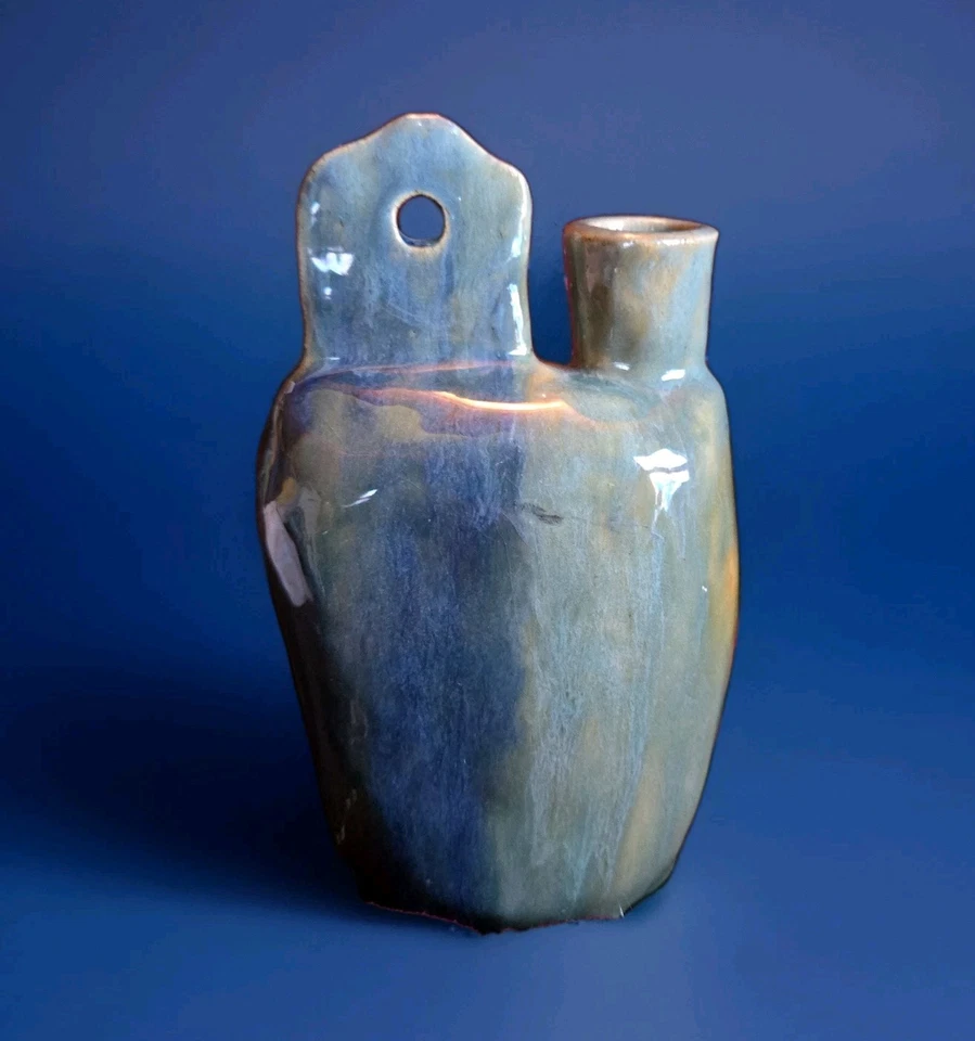 Frasco/jarrón colgante de cerámica de estudio de arte de esmalte verde/azul vintage de 9" firmado Foto 2 de 4