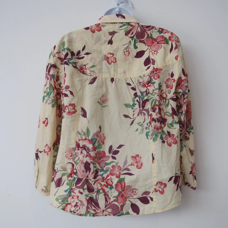 Blusa Van Heusen Floral Tamanho XL Botão para Cima Casa Boho Romântica Clássica - Imagem 4 de 4