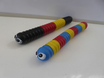 Slither.io Schlangen Würmer Spiel Kunststoff Spielzeug Figuren RAR Bonkers Lowtech Studios