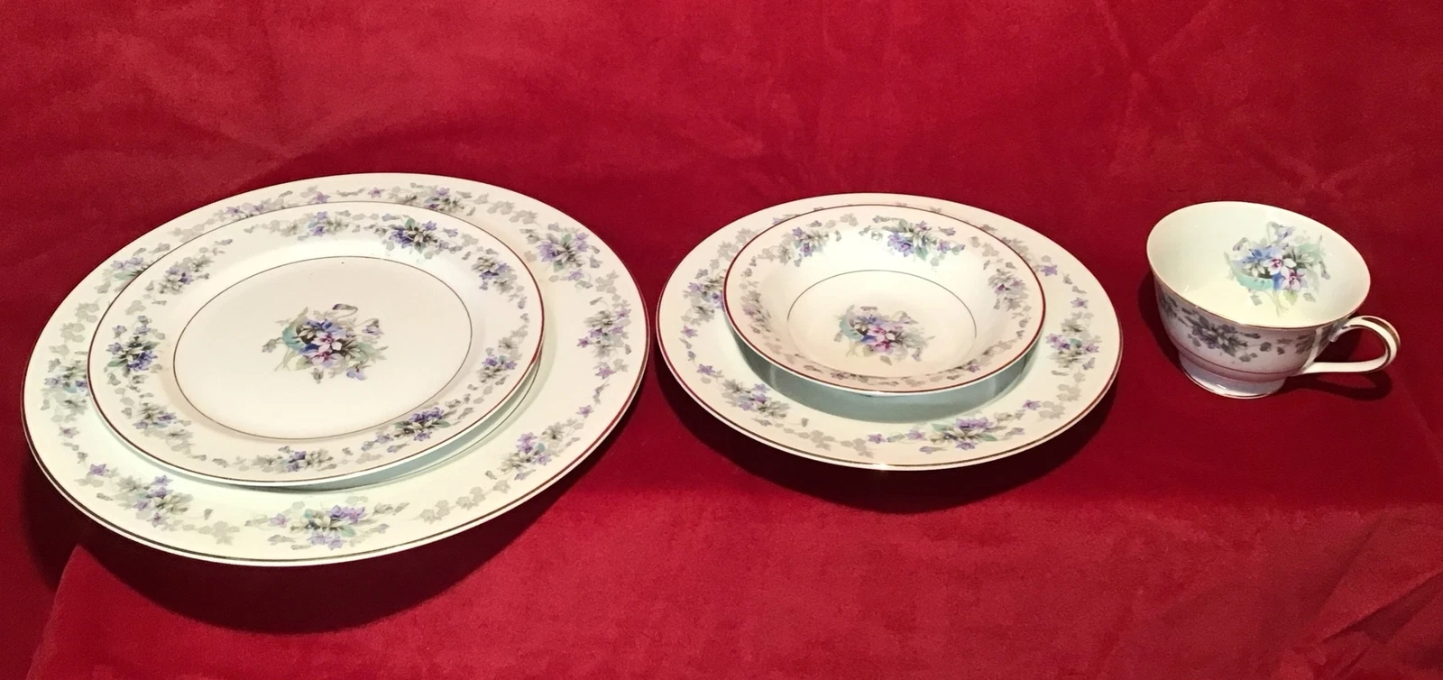 Noritake “Violette” 5-pc. Set Dinner & Salad Plates, Soup,Butter Dish & Cup - K6