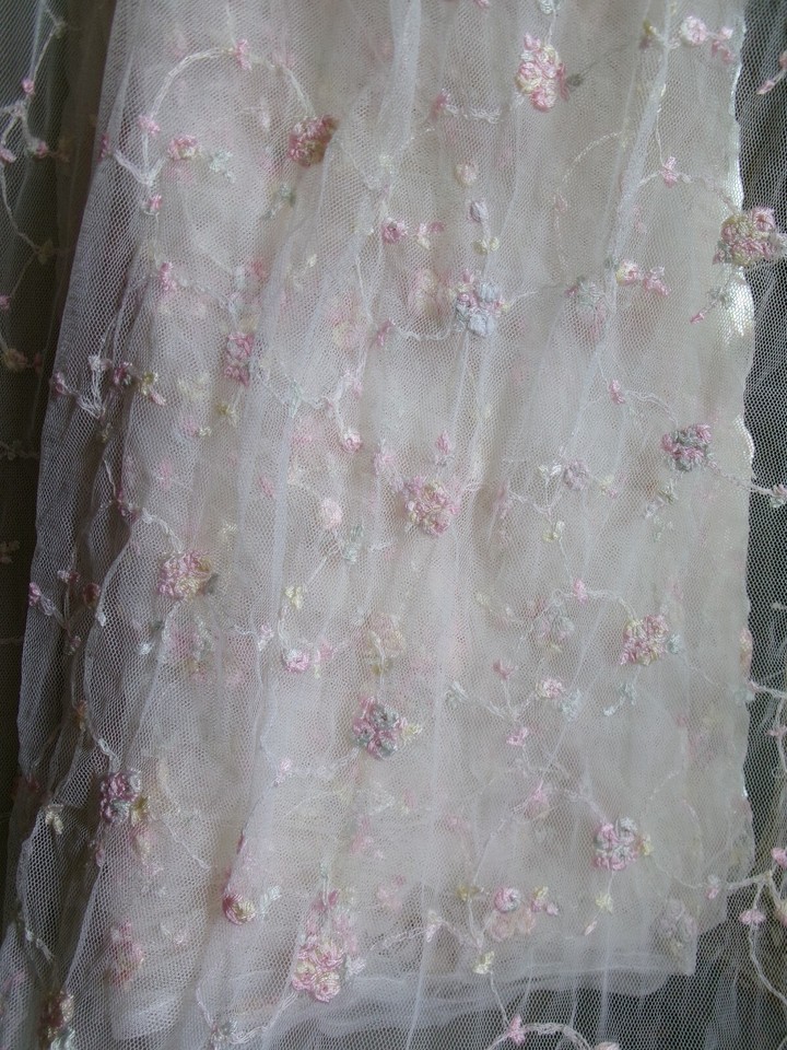 *Reduced* RARE 6 VINTAGE APRIL CORNELL EMBROIDERED NET LACE CURTAIN