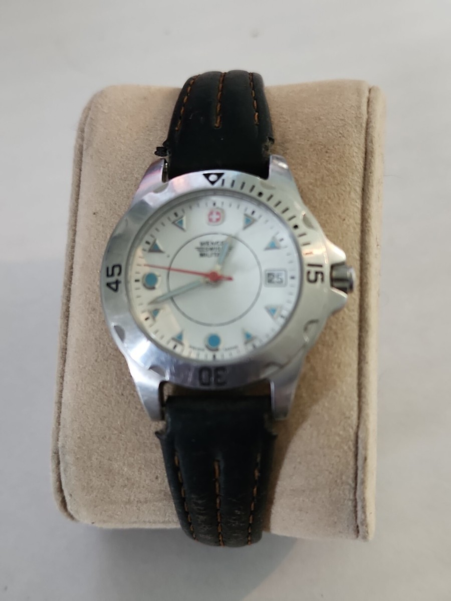Ladies Wenger Swiss Military 7908X White Dial Watch w  display picture 3