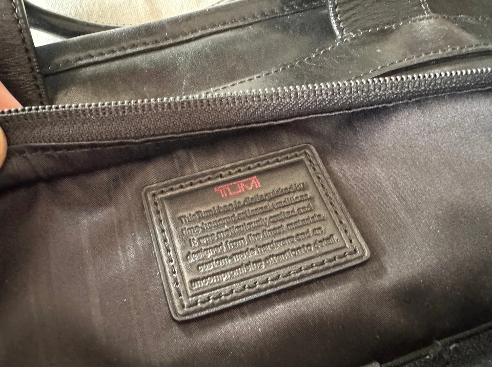 Sacoche d'affaires Tumi en cuir noir zippée pour ordinateur portable - Photo 4/4