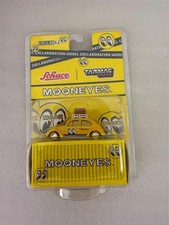 Tarmac Works x Schuco 1:64 VW Beetle con portaequipajes y equipaje Mooneyes E38