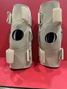 Neoprene Hinged Knee Brace SMALL, 2 Pcs In Just $20