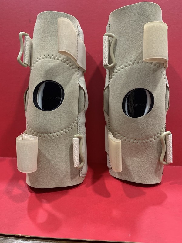 Neoprene Hinged Knee Brace SMALL, 2 Pcs In Just $20