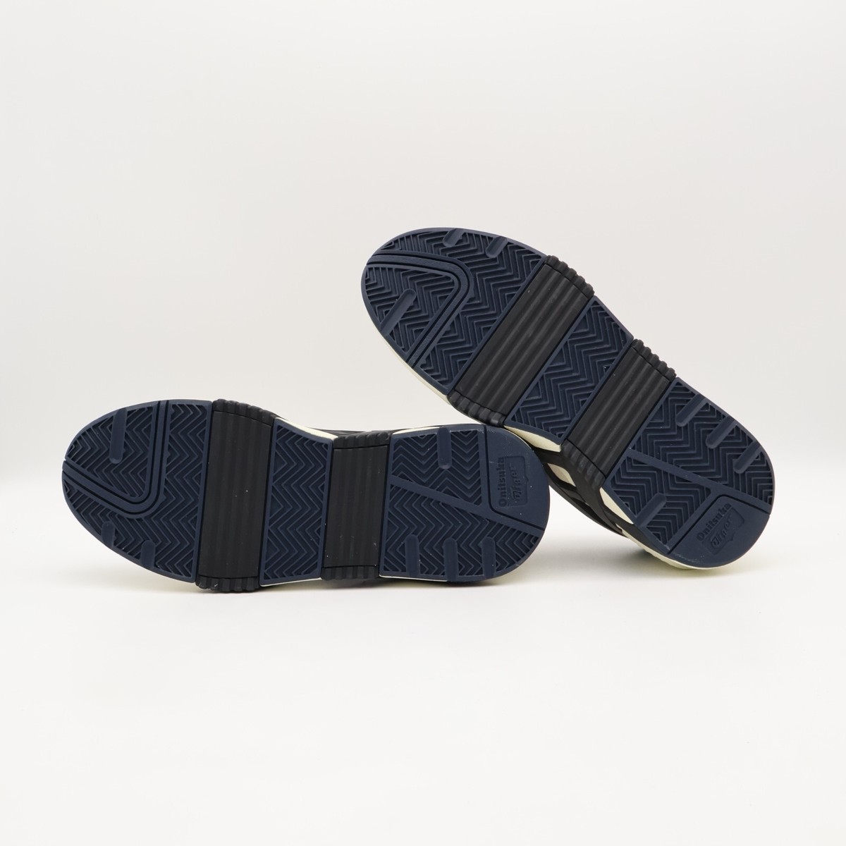 やっぴー Buy Big Logo Trainer 2.0 'Birch Black' - 1183A795 200 | GOAT
