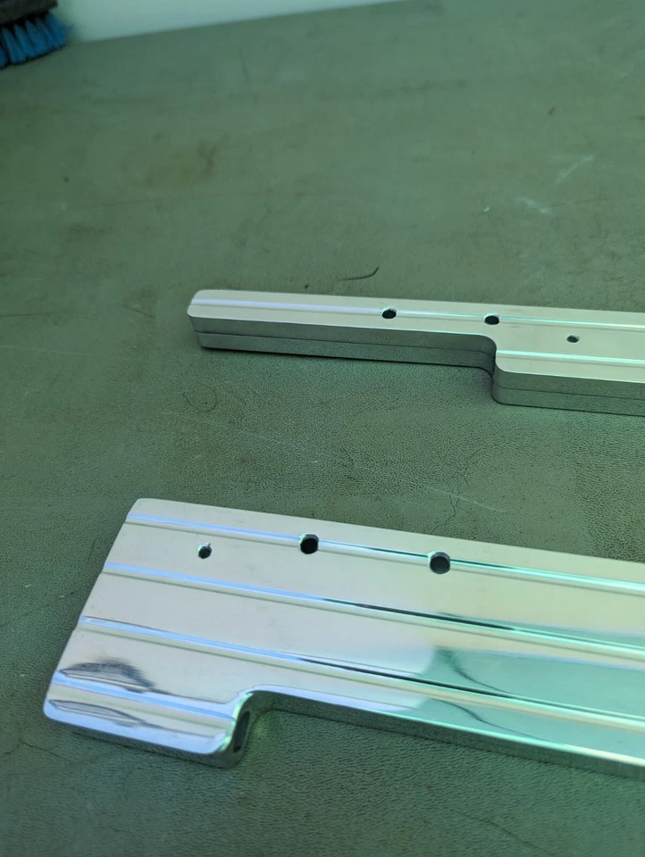 SOPORTES BUJÍAS BLEM 63 BUICK RIVIERA BILLET 61-62 SKYLARK 59-72 CADILLAC  Foto 2 de 4