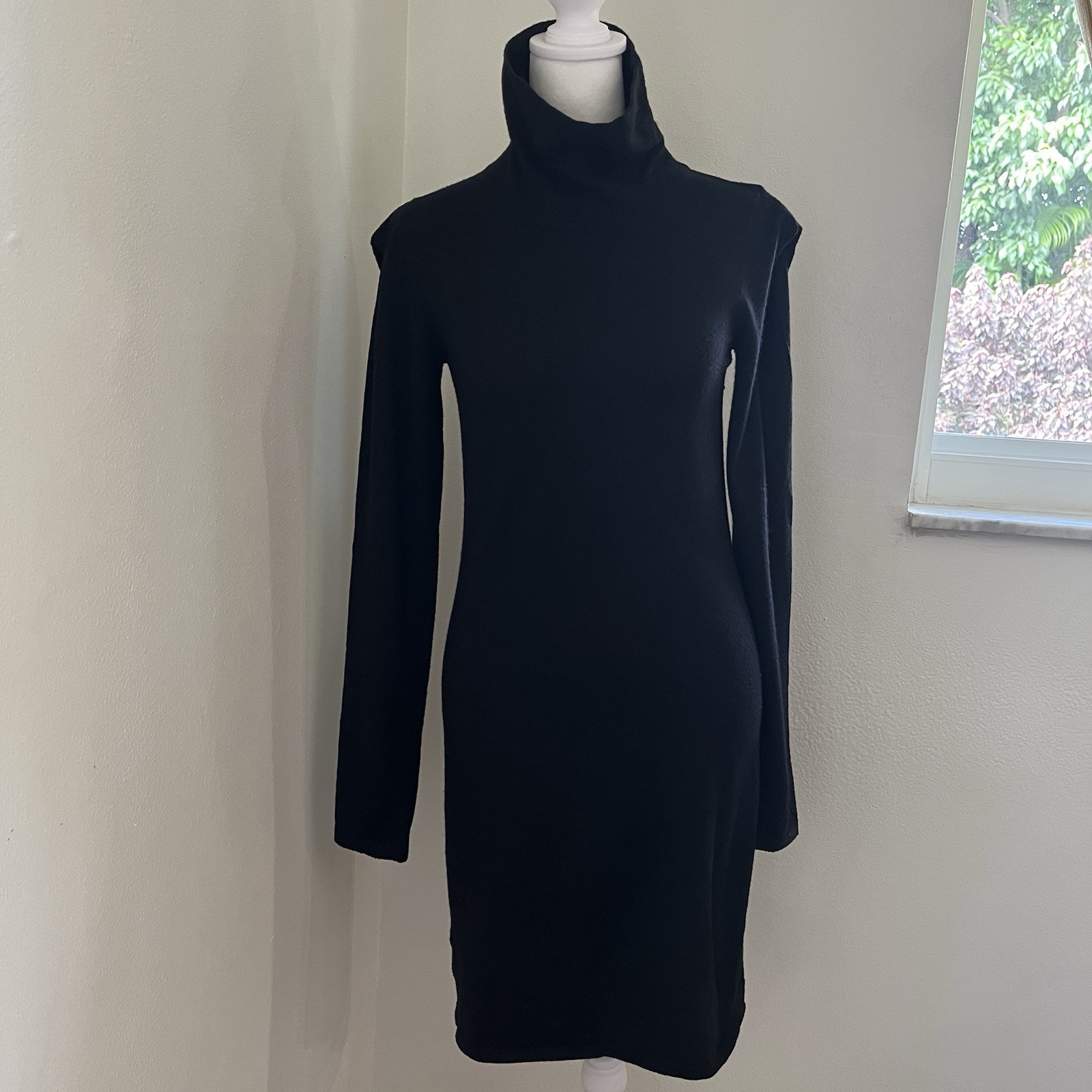 Theory Women’s Size Large Black Wool Turtleneck Sweater Dress Long Sleeve
