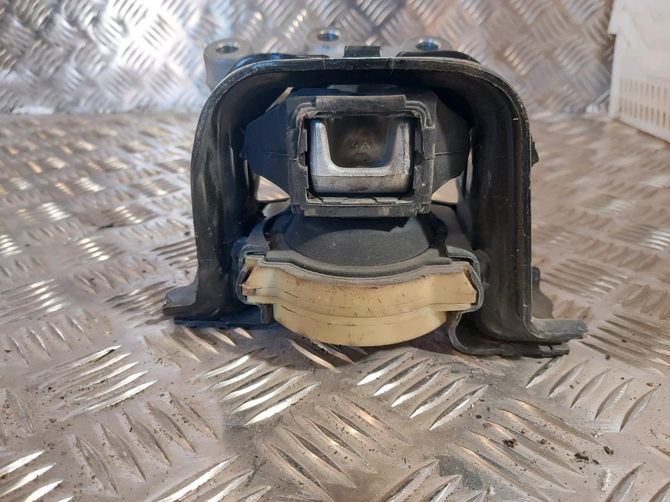 Support Moteur Droit - CITROEN C3 II (2) 1.6L HDI - Réf : 9683181180 - (HM) - Photo 4/4